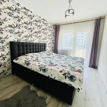 Apartment Mai 8 - 2 Bedroom With Sunny Balcony